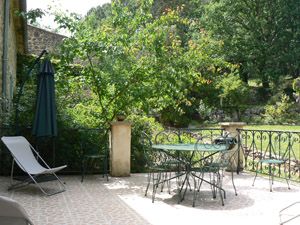 Extérieur gîte Le Mûrier Ardèche